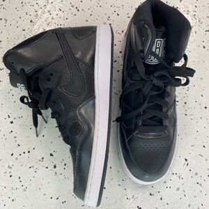 Black Nike Air Forces women’s!